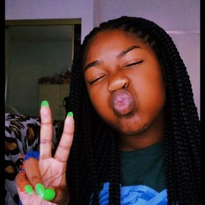 Meet your Posher, Khania